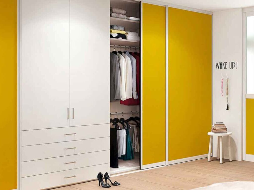 SLIDING WARDROBE DESIGN FOR BEDROOM