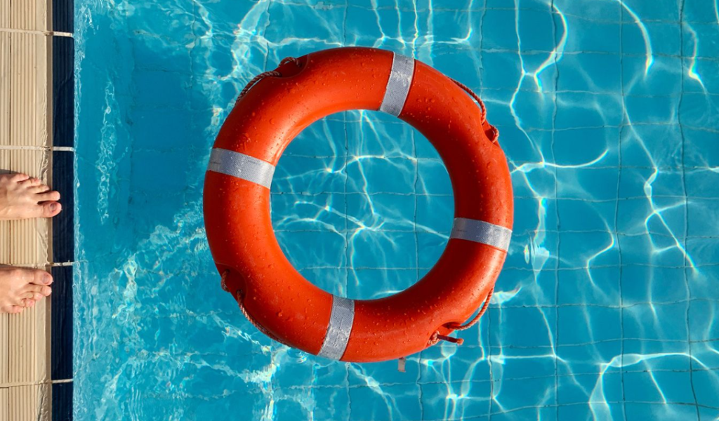 POOL SAFETY TIPS