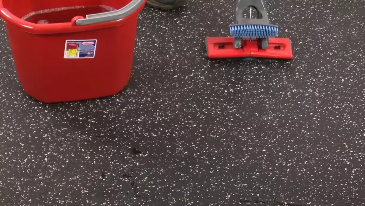 clean rubber flooring