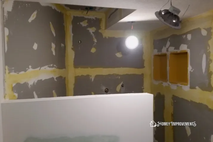 Do Mudding for bathroom drywall