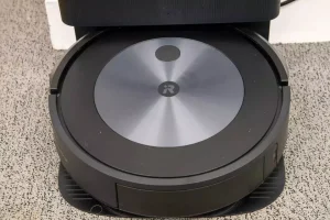 how to charge roomba battery first time