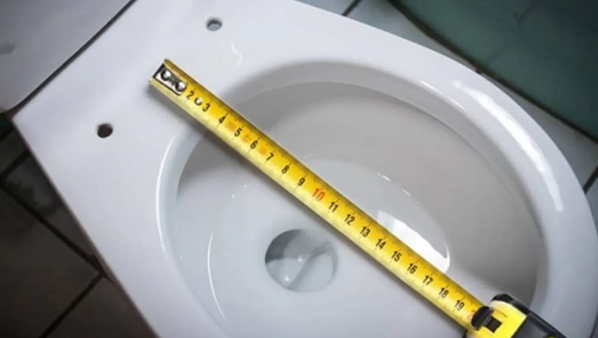 Measure a Toilet Seat