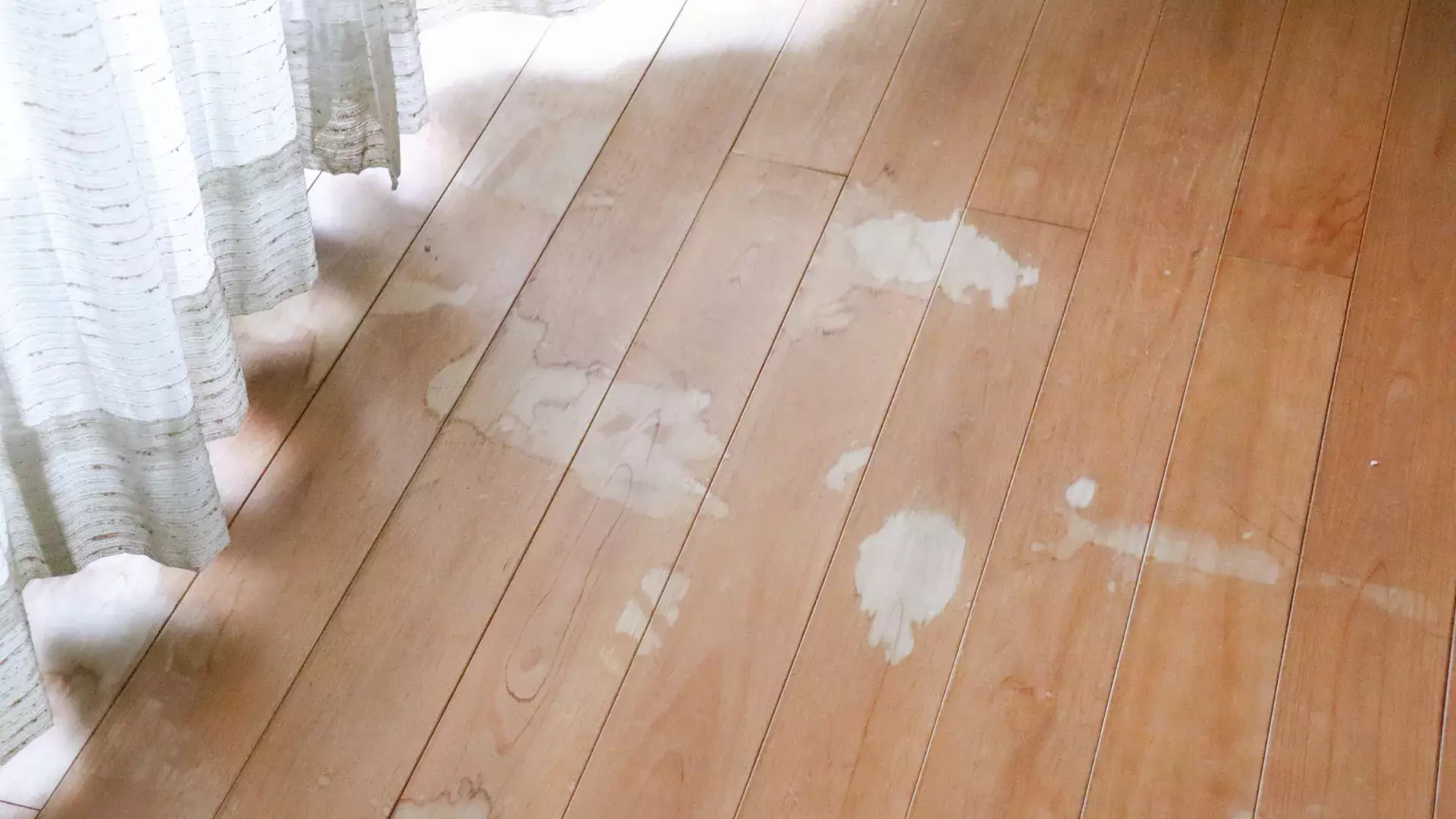 Remove Stains from Vinyl Flooring