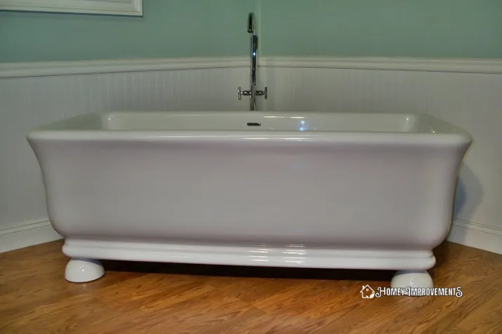 The Pedestal Clawfoot Tub