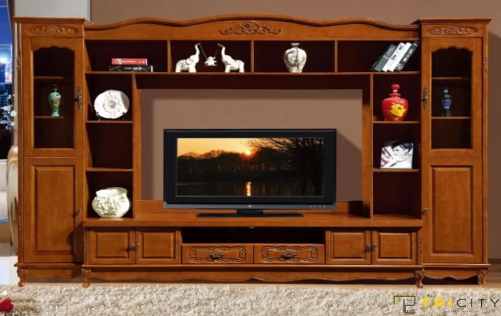 Traditional wood TV showcase design